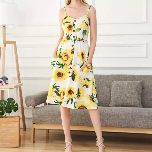 🌻Ivory Sunflower Button Down Dress - Picture 5 of 8